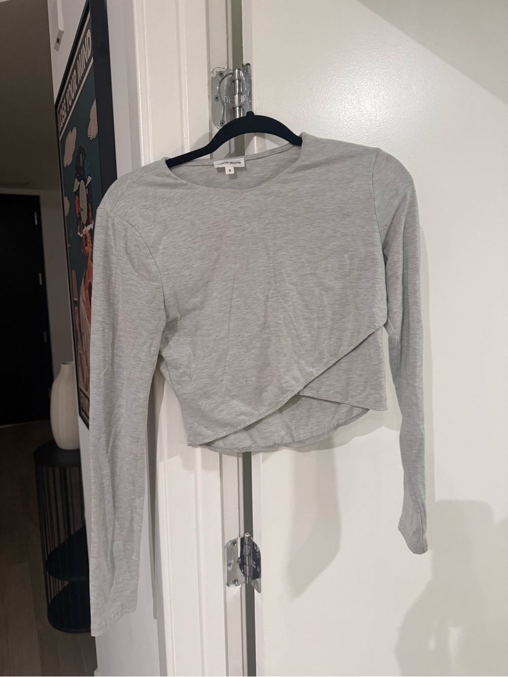 superdown Light Heather Gray Long Sleeve Cropped Draped Top